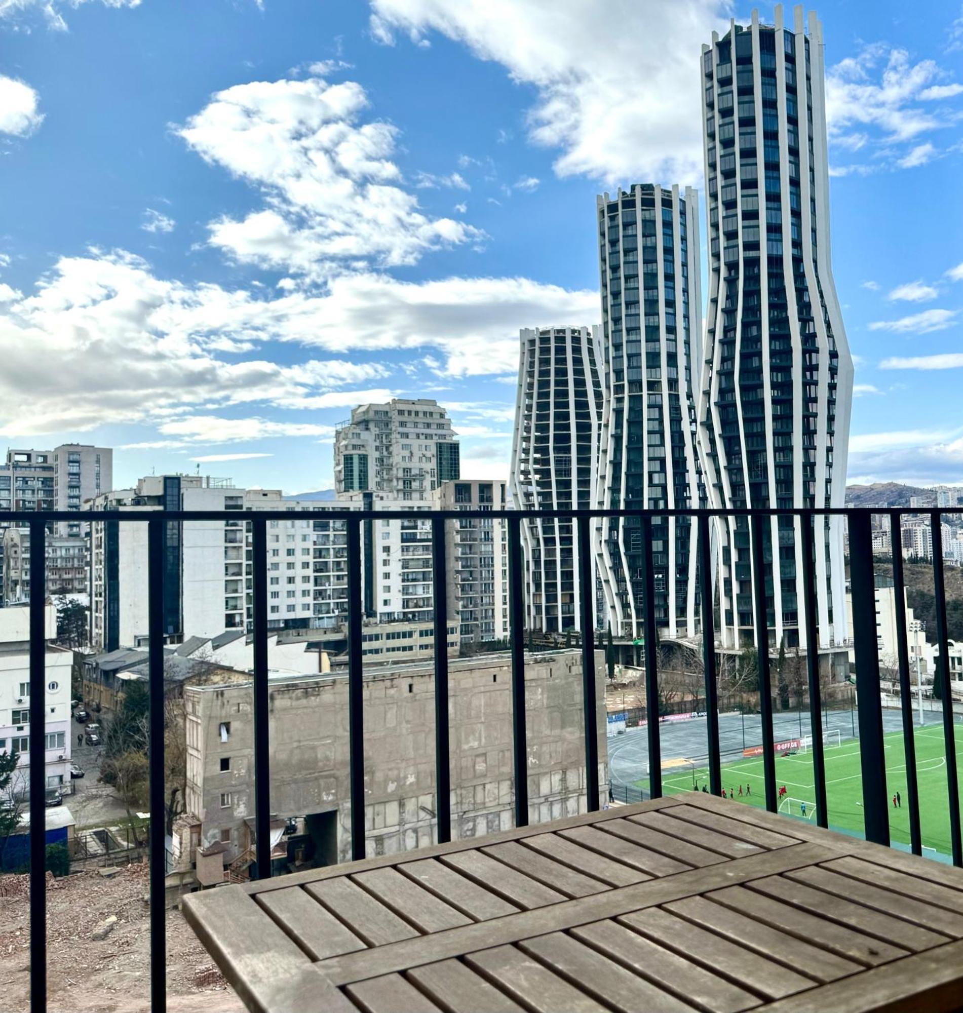 Full Comfort Apartment At Chavchavadze Tbilisi Bagian luar foto