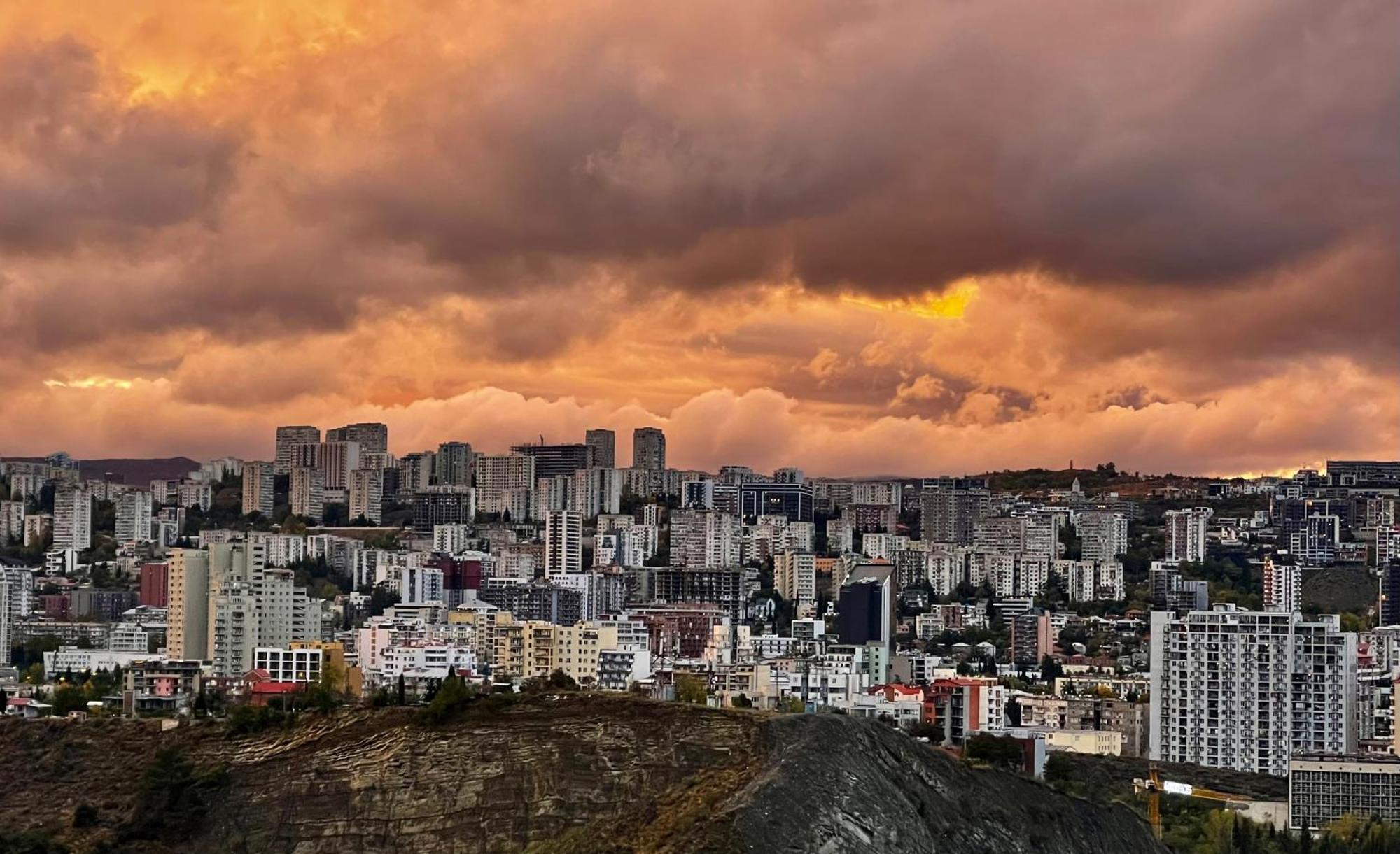 Full Comfort Apartment At Chavchavadze Tbilisi Bagian luar foto
