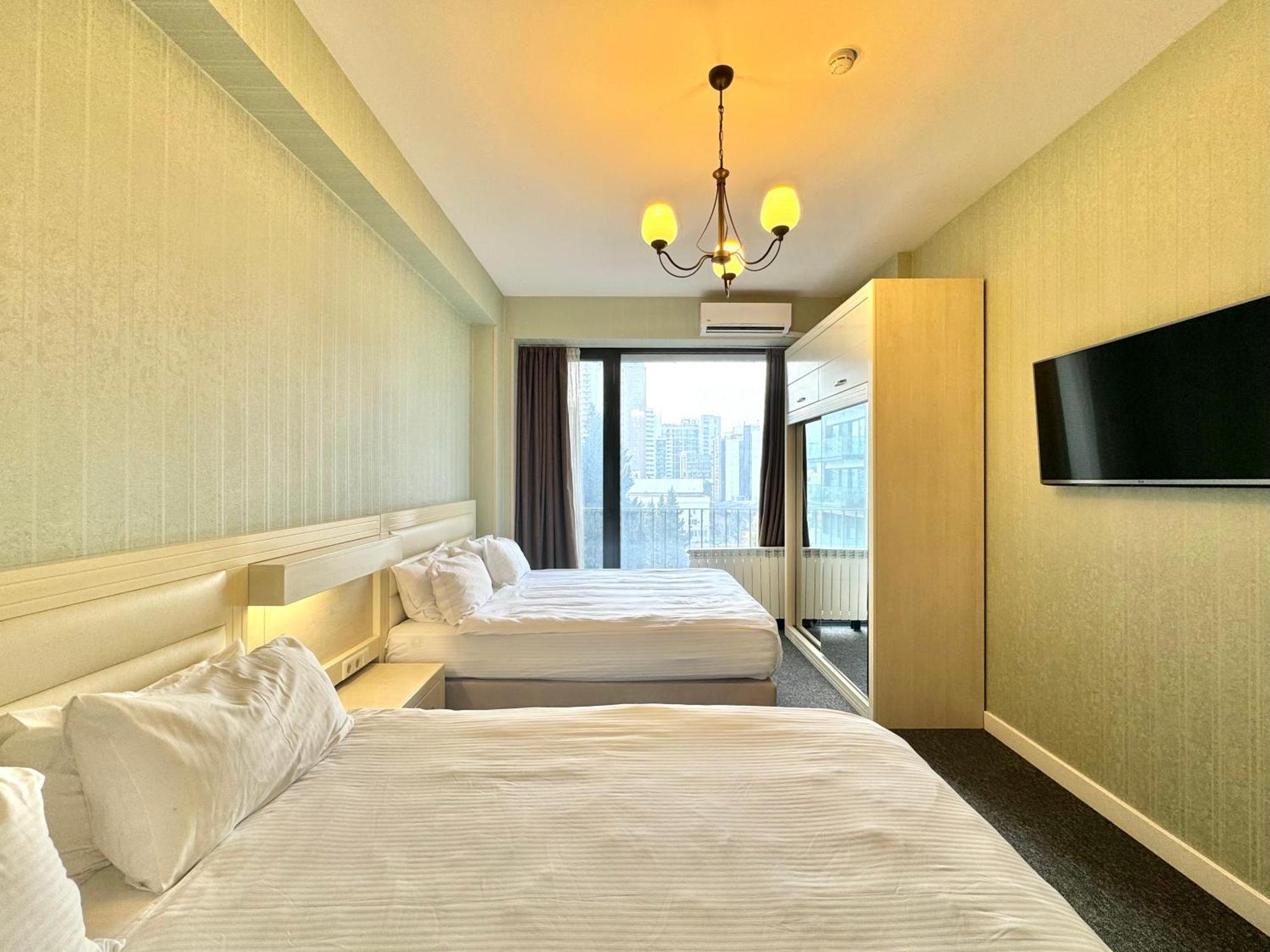 Full Comfort Apartment At Chavchavadze Tbilisi Bagian luar foto